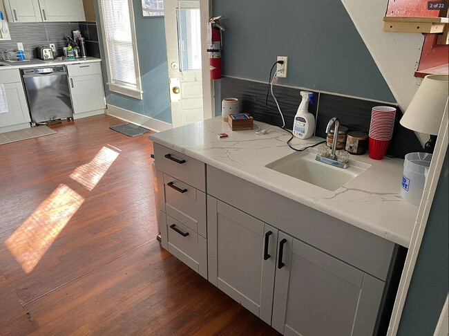 Building Photo - 1332 Massachusetts St