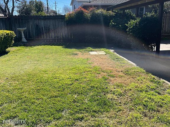 Building Photo - 3 br, 2 bath House - 561 Azalea Way
