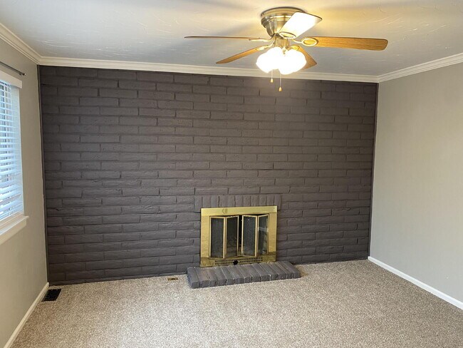 Building Photo - "Charming 2-Bed Townhouse Retreat in Denver – Spacious 1,240 Sq Ft with 1.5 Baths!"