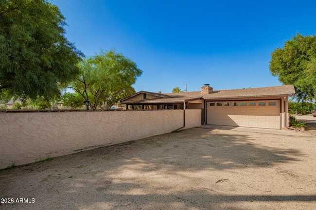 Building Photo - 6419 E Cactus Rd