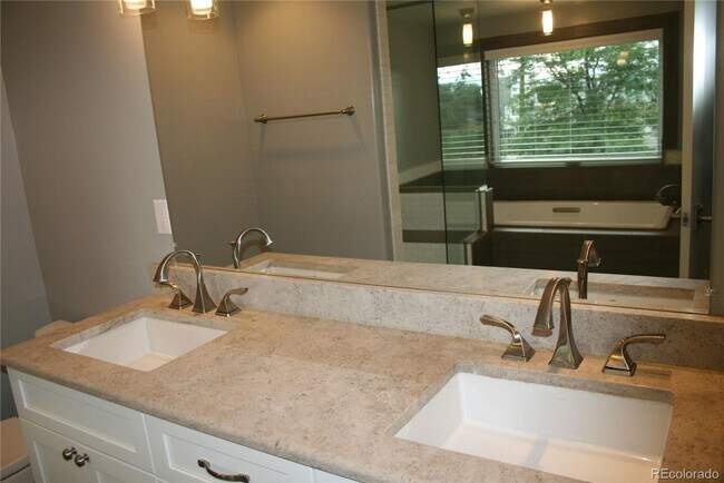 Building Photo - Prime Wash Park location!! Modern remodeled bungalow with high-end finishes close to Wash Park, r...