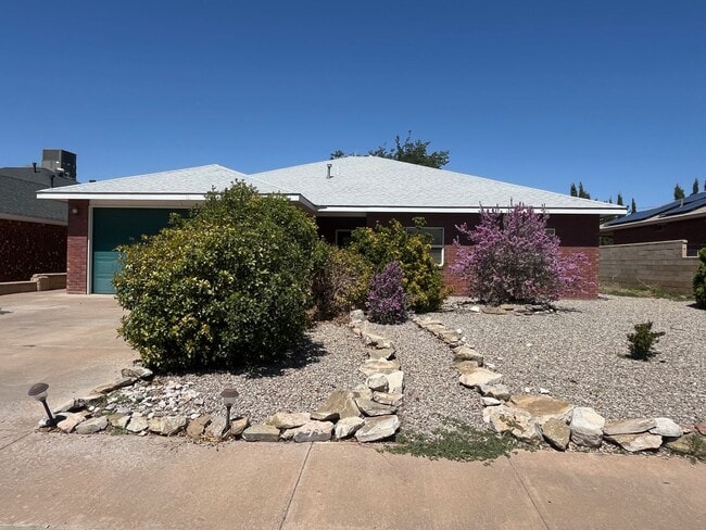 Primary Photo - Spacious 4 Bedroom Home with Fireplace