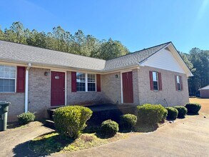 Building Photo - PRE LEASING AUGUST 7 2026!