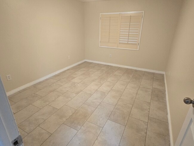 Building Photo - Hill Stone Basement