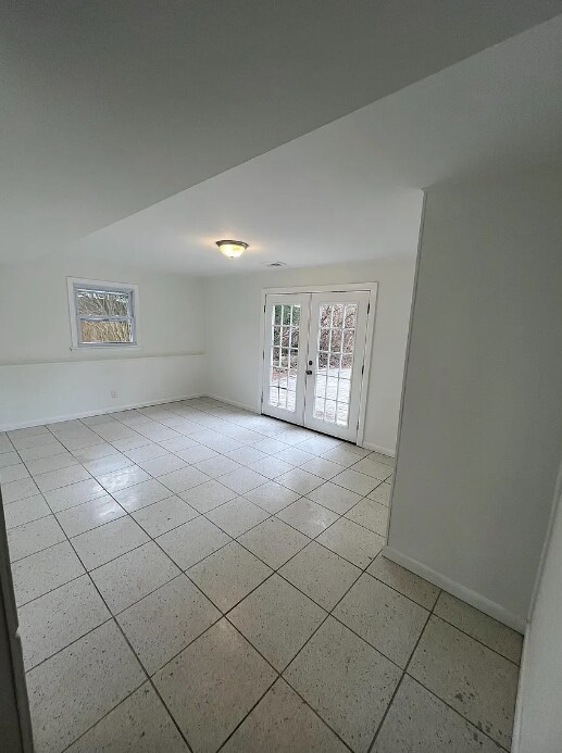 Building Photo - 331 Colonial Dr