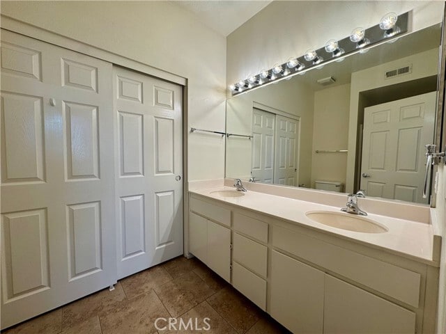 Building Photo - 11670 Oak St