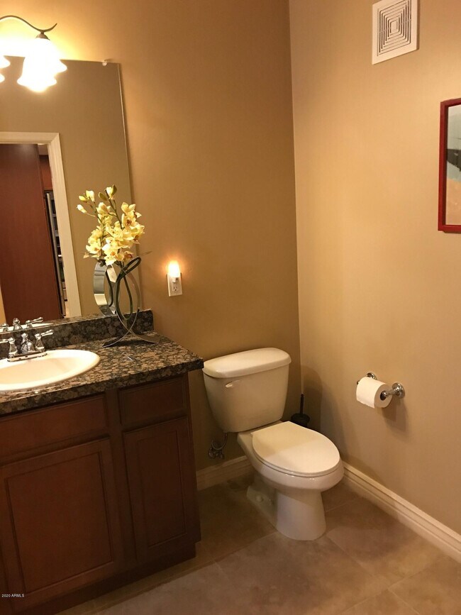 Building Photo - 5350 E Deer Valley Dr
