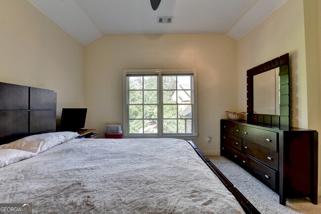Building Photo - 11037 Estates Cir