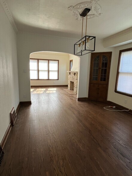Building Photo - 3367 N 53rd St