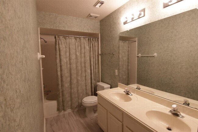 Building Photo - 3107 Waters View Dr