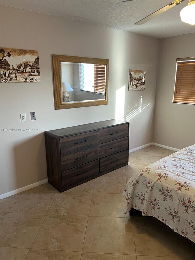 Building Photo - 12550 SW 15th St