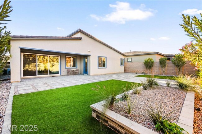 Building Photo - 52 Reverie Hts Ave