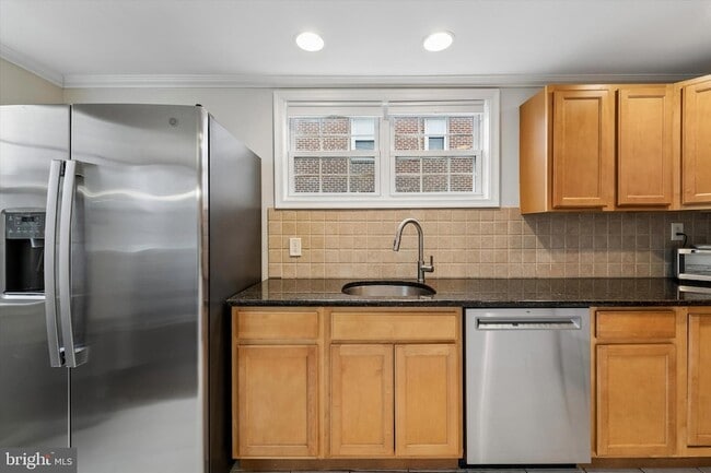 Building Photo - 273 Westbrook Dr