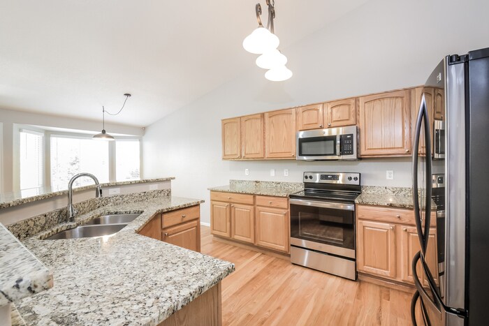 Building Photo - 13939 Harrison Dr