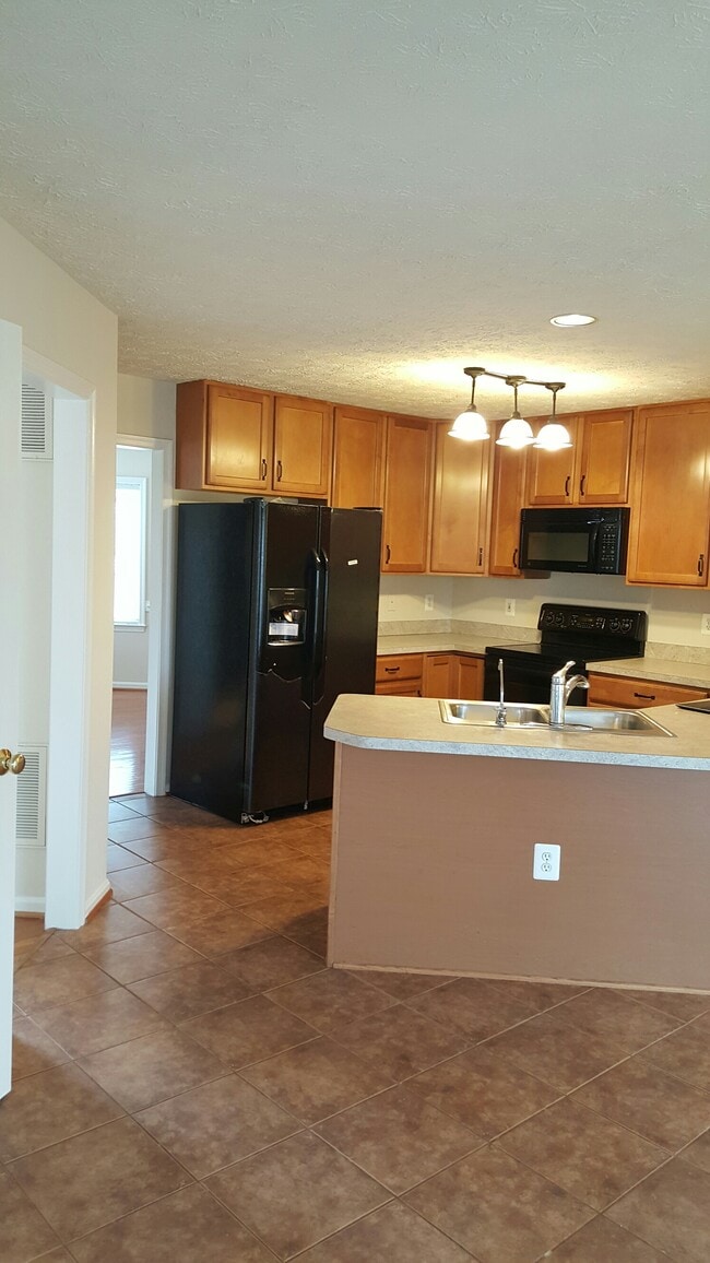 Building Photo - 10122 Chesney Dr