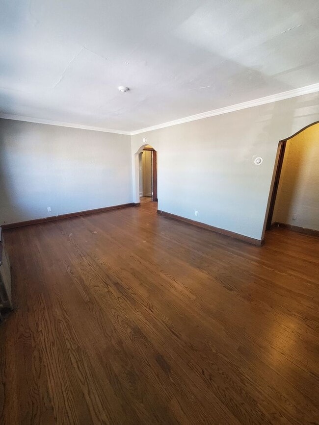 Building Photo - 4409 W Burleigh St