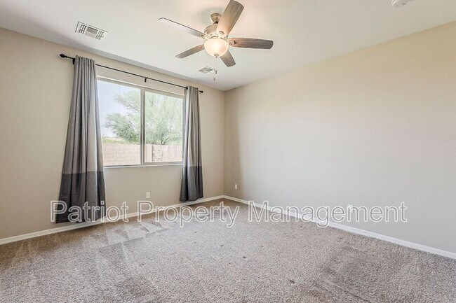 Building Photo - 25930 N Langley Dr