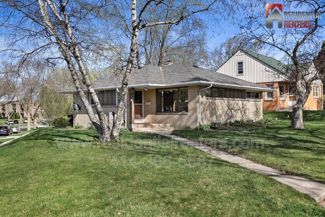 Building Photo - 3615 N 87th St