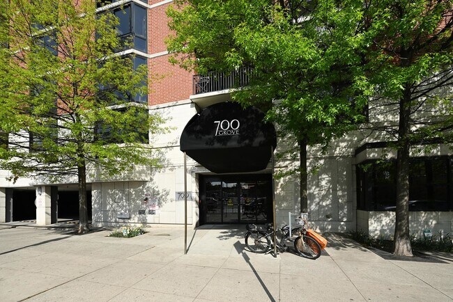 Building Photo - 700 Grove St