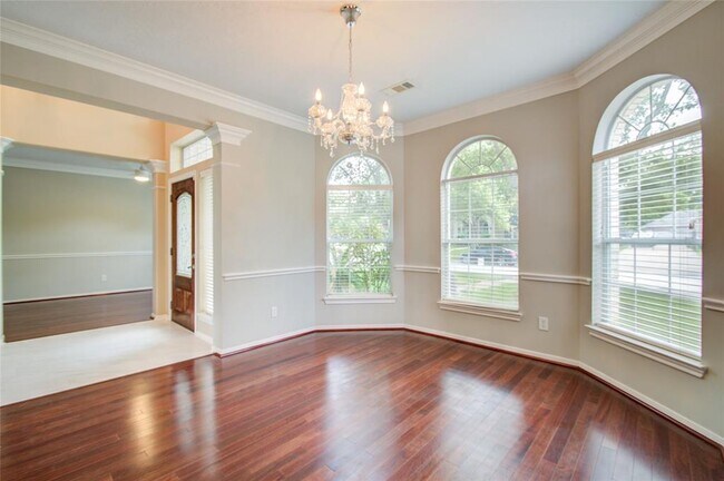 Building Photo - 10906 Castle Peak Dr