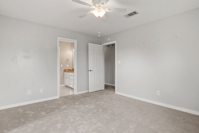 Building Photo - 3116 Brittany Pl