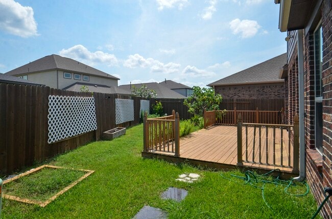 Building Photo - 18219 Gardens End Ln
