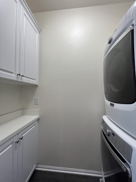 Building Photo - 12432 Constellation St