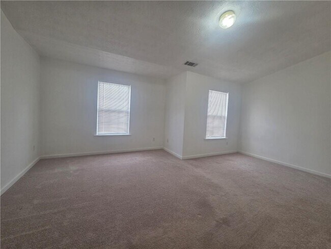 Building Photo - 2236 Dandridge Dr