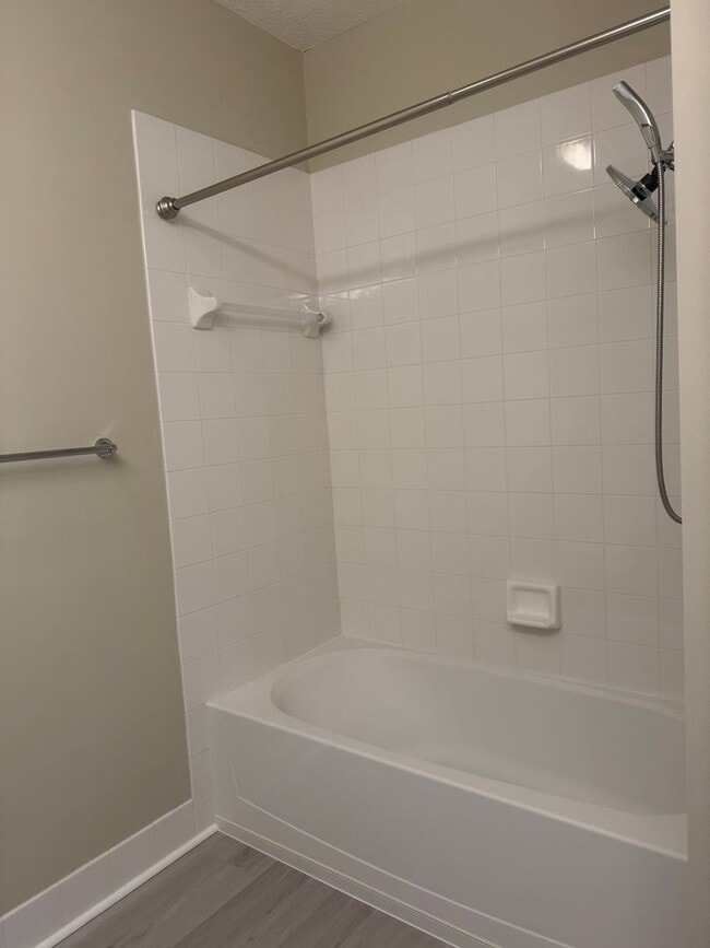 Building Photo - 1603 Napoli Dr W