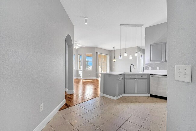 Building Photo - 617 Terrace Ridge Cir