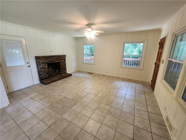 Building Photo - 2380 Clairmont Rd