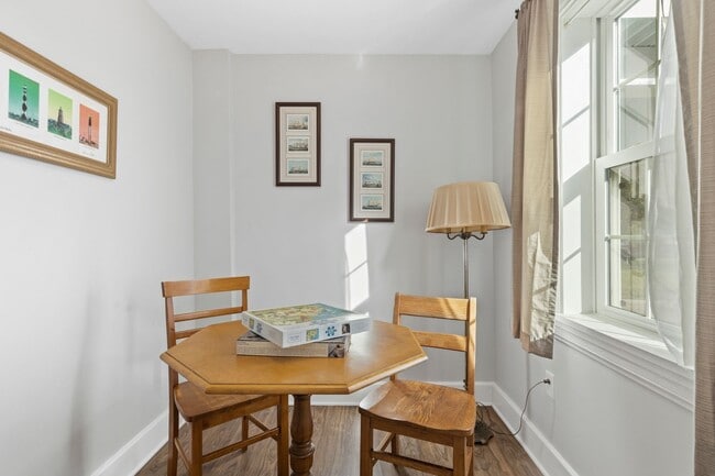 Building Photo - Marsh View Beaufort Home Available Now