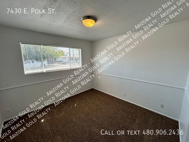 Building Photo - 7430 E Polk St