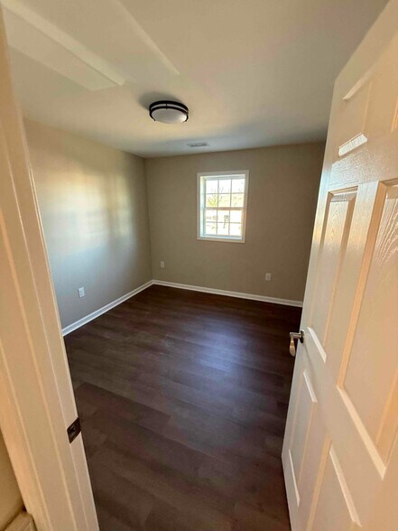 Building Photo - 306 Wilmington Ave