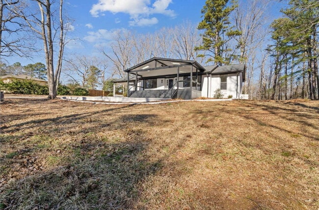 Building Photo - Renovated 3-Bedroom Ranch Home in Sanford
