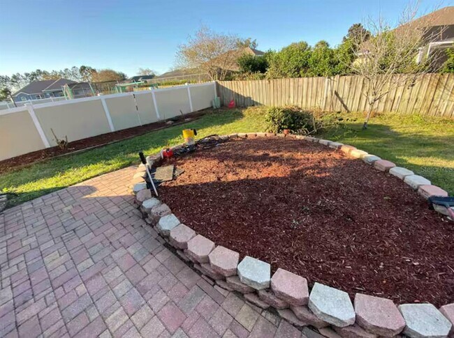 Building Photo - 8890 SW 57th Ct