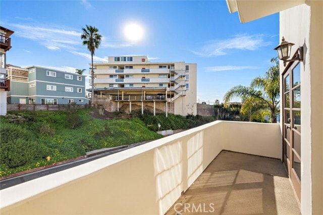 Building Photo - 416 Avenida Santa Barbara