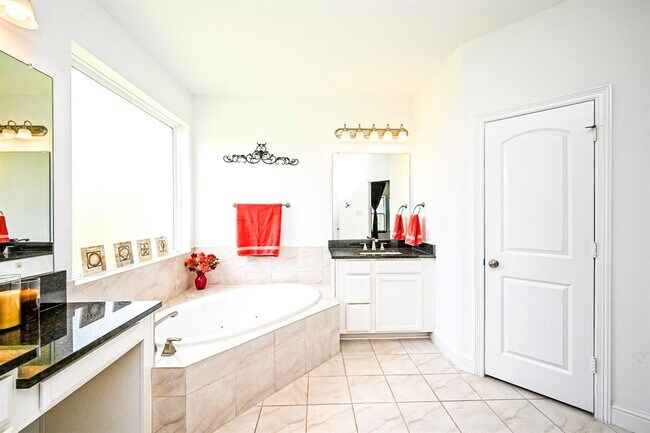 Building Photo - 6326 Grand Drift Ct
