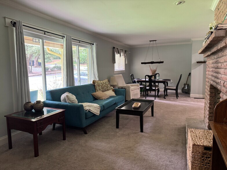 Primary Photo - Room in Duplex on Eastridge Rd SW