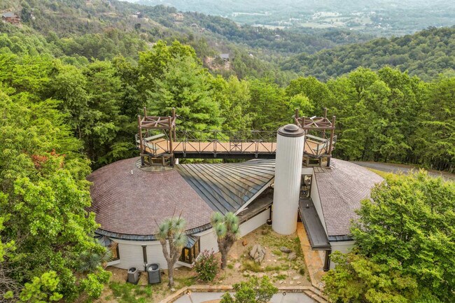 Building Photo - 1816 Bear Spgs Wy