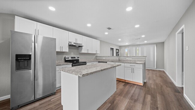 Building Photo - 5242 Greylog Dr