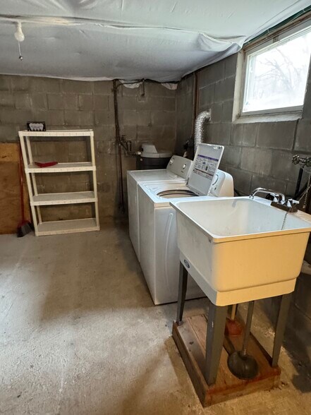 Building Photo - 5 Romeo Dr