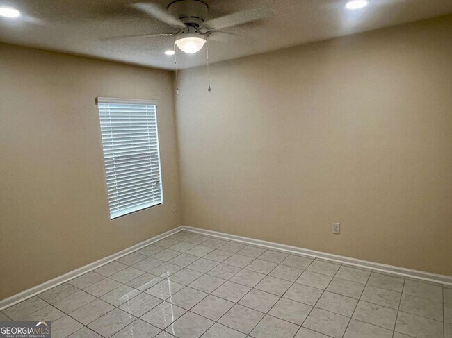 Building Photo - 239 Brooklet Cir