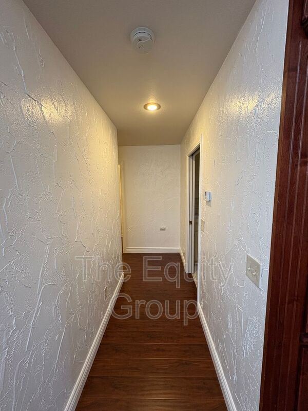 Building Photo - 5503 W Sweet Dr