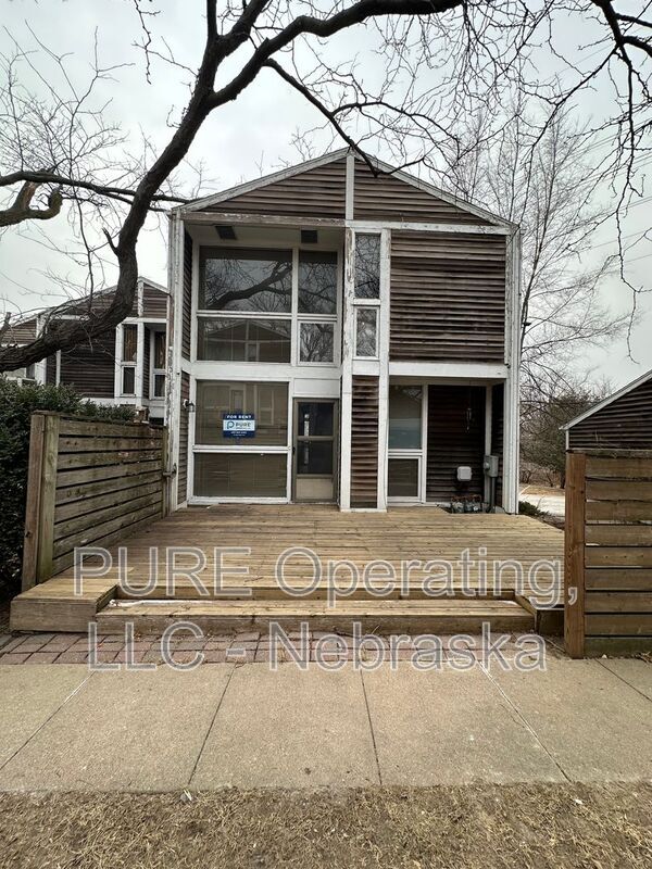 Building Photo - 1631 N 109th Plz
