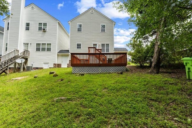 Building Photo - ***Coming Soon!***Beautiful Raleigh Town H...