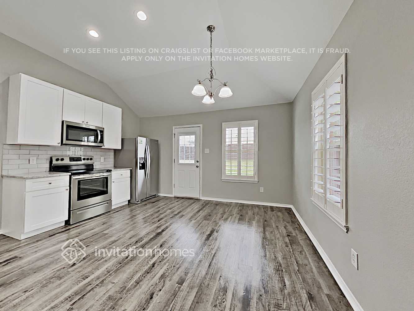 Building Photo - 8824 King Ranch Dr