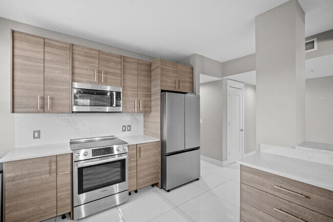 Building Photo - Beautiful Furnished 2-Bed, 2-Bath Condo in the Heart of Downtown Des Moines