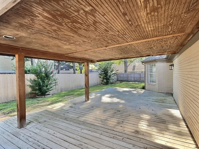 Building Photo - 244 Saybrook Cove