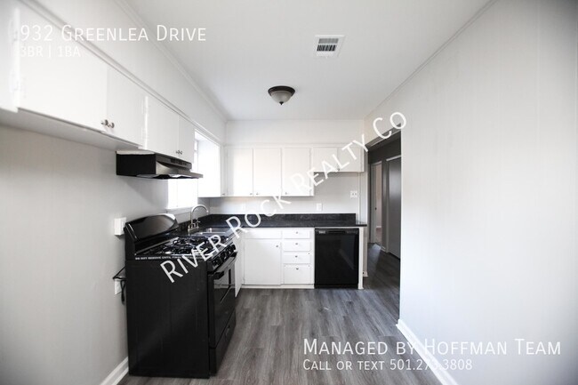 Building Photo - 932 Greenlea Dr